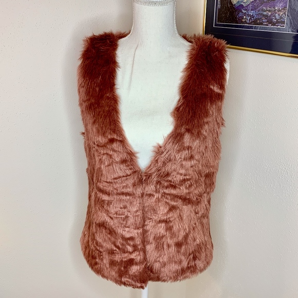 Love Tree Jackets & Blazers - Love Tree Carmel Colored Faux Fur Vest Y2K Boho